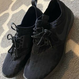 Nike women’s 7.5 sneakers